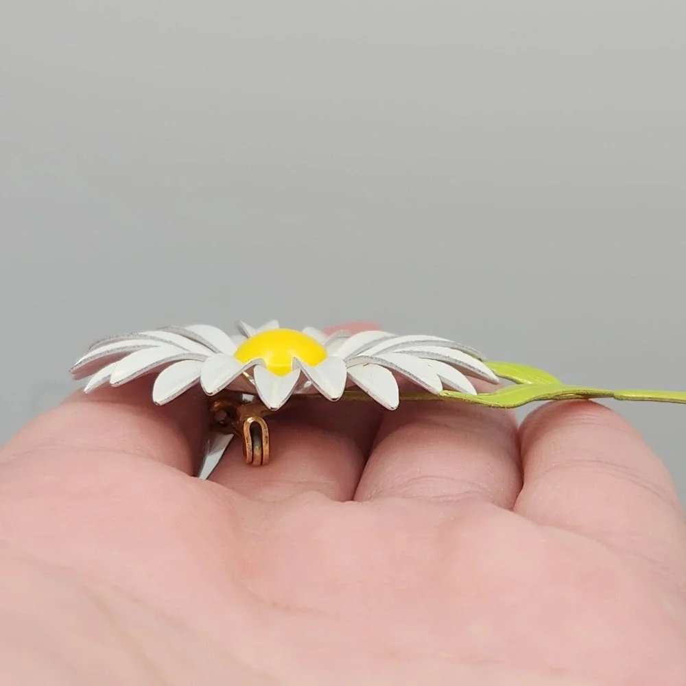 Vintage White Enamel Daisy Flower Brooch Pin Flower Power 1960s Mod Pop Art